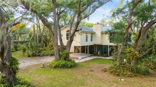 420 Hanby Street, Crystal Beach, FL, 34681