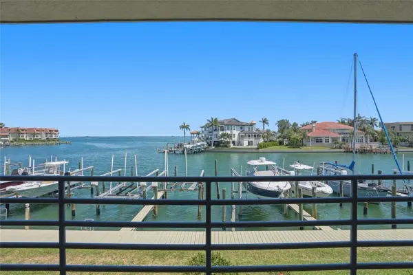 363 Pinellas Bayway S, Unit 29, Tierra Verde, FL, 33715