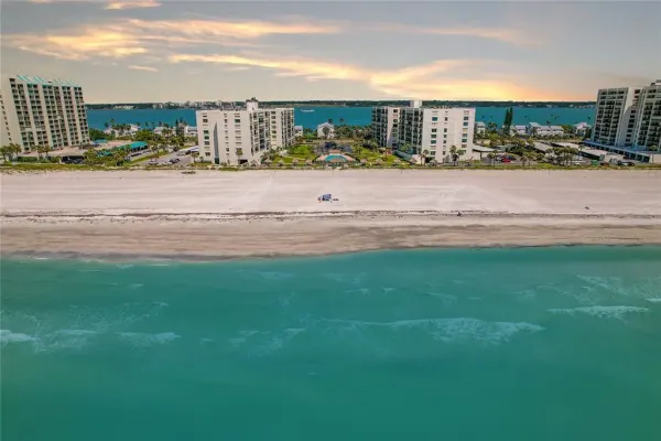 1430 Gulf Boulevard, Unit 407, Clearwater Beach, FL, 33767