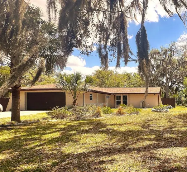 220 NE 11th Street, Crystal River, FL, 34428