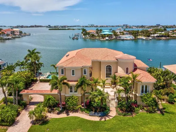6224 Pasadena Point Boulevard, Gulfport, FL, 33707