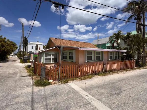 101 95th Avenue, Treasure Island, FL, 33706