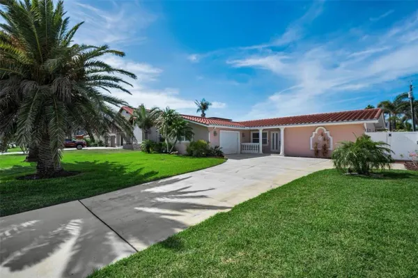 111 17th Street, Belleair Beach, FL, 33786