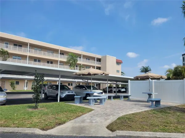 9950 62nd Terrace N, Unit 404, St Petersburg, FL, 33708