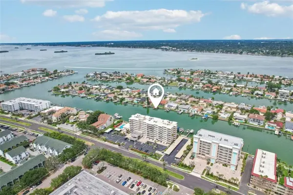 223 Island Way, Unit 4c, Clearwater Beach, FL, 33767