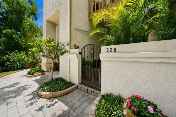 328 Los Prados Drive, Unit 328, Safety Harbor, FL, 34695