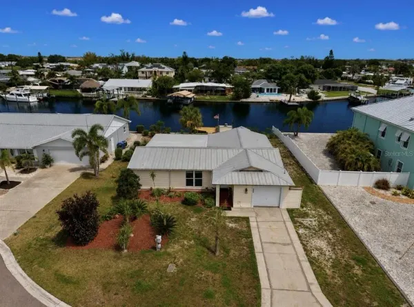 803 Leisey Circle, Ruskin, FL, 33570