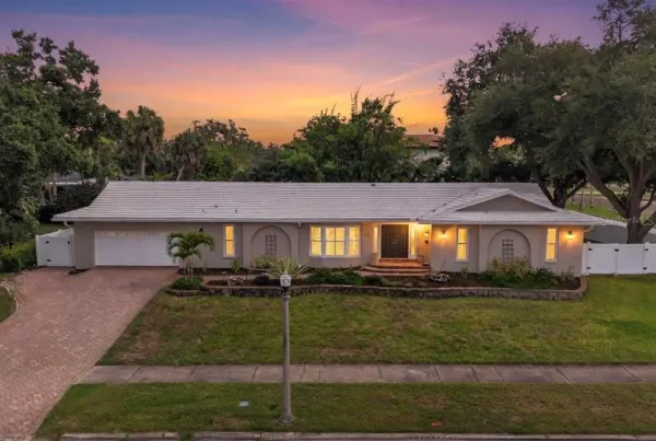 303 Roebling Road S, Belleair, FL, 33756