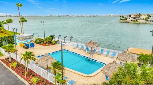 6025 Shore Boulevard S, Unit 106, Gulfport, FL, 33707