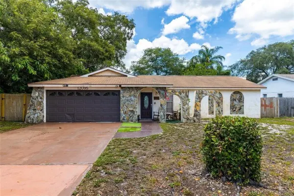 12095 102nd Avenue, Seminole, FL, 33778