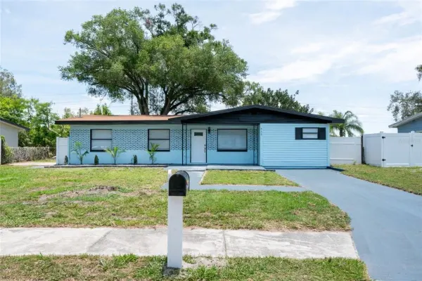 415 Country Club Drive, Oldsmar, FL, 34677