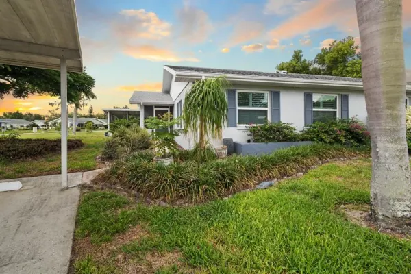 2343 Glenmore Circle, Sun City Center, FL, 33573
