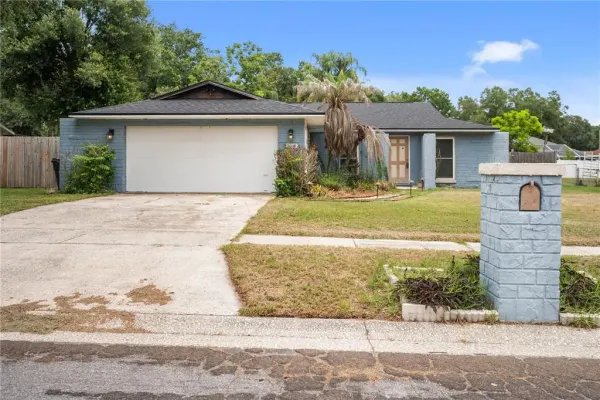 2015 Ronald Circle, Seffner, FL, 33584