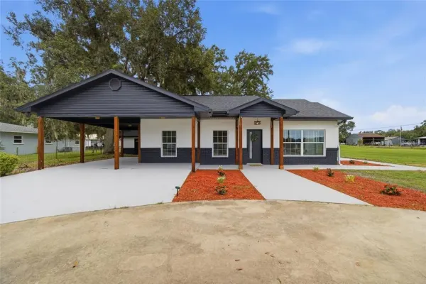 1205 E Knights Griffin Road, Plant City, FL, 33565