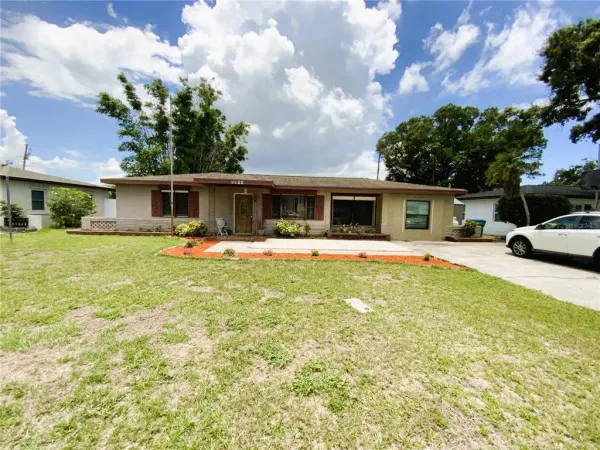 5944 51st Avenue N, Kenneth City, FL, 33709