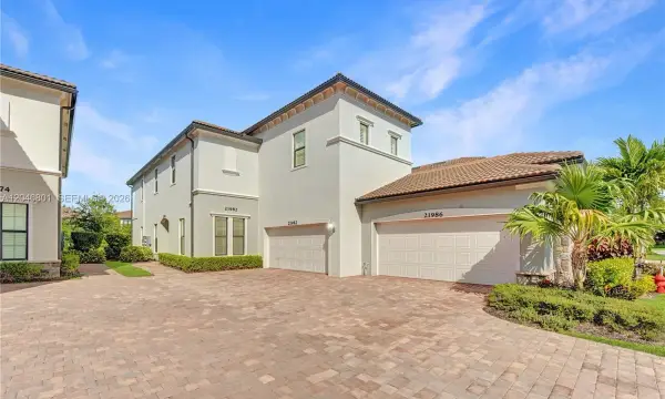 21982 Canadensis Circle 101, Boca Raton, FL 33428