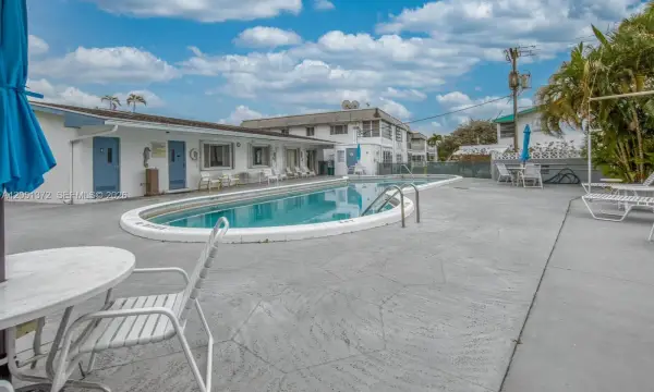 2440 Lake Osborne Drive 210, Lake Worth, FL 33461