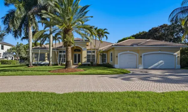 15374 SW 34th Street, Davie, FL 33331