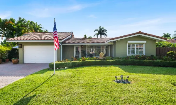 1755 E Terra Mar Drive, Lauderdale-by-the-sea, FL 33062