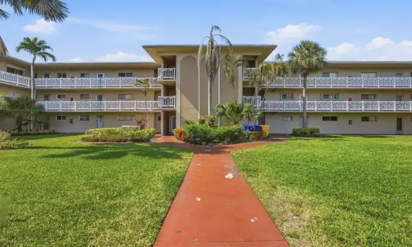 2606 Garden Drive S 305, Lake Worth, FL 33461