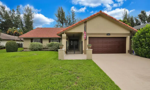 9441 Old Pine Road, Boca Raton, FL 33428