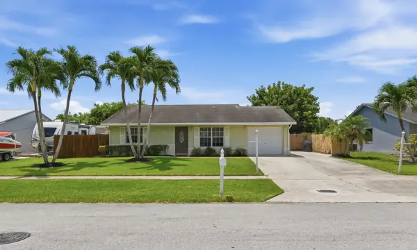 4732 Carthage Circle S, Lake Worth, FL 33463