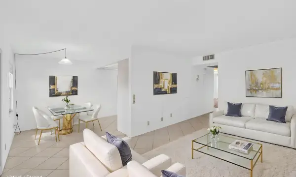 4039 Hythe C, Boca Raton, FL 33434