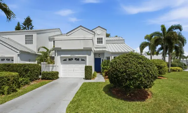 17070 Boca Club Boulevard 1, Boca Raton, FL 33487