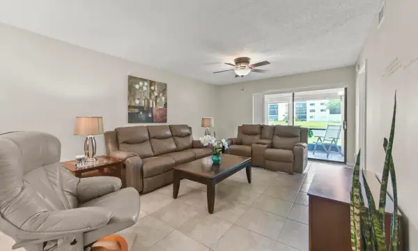 7618 Tahiti Lane 106, Lake Worth, FL 33467