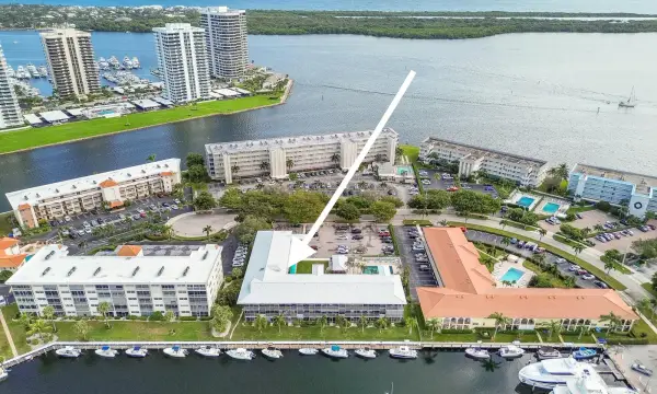 37 Yacht Club Drive 303, North Palm Beach, FL 33408