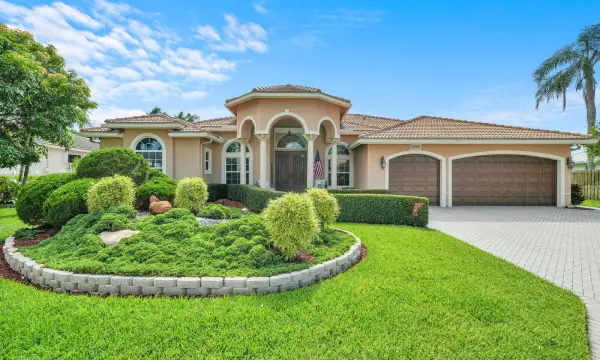 9695 Pandanus Way, Boynton Beach, FL 33436