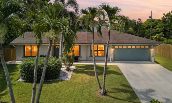 5196 Greenwood Drive, Delray Beach, FL 33484