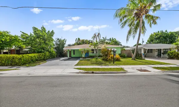 4860 NE 6th Avenue, Oakland Park, FL 33334