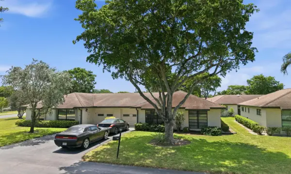 10325 Equestrian Drive B, Boynton Beach, FL 33436