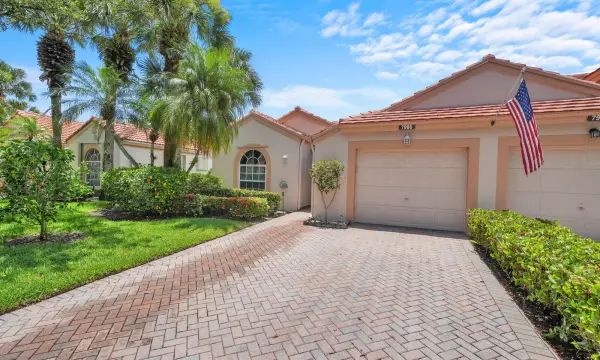7906 Lake Sands Drive, Delray Beach, FL 33446