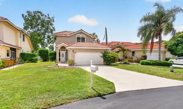 8718 Via Reale, Boca Raton, FL 33496