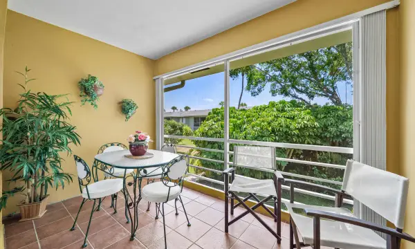 2360 SW 22nd Avenue 402, Delray Beach, FL 33445