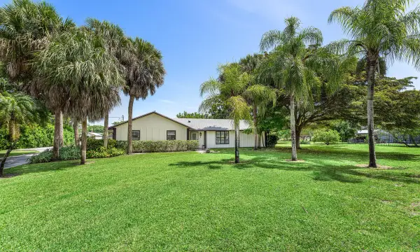 3725 Lone Pine Road, Delray Beach, FL 33445