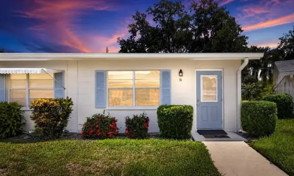 402 Dorchester Place, Unit 31, Sun City Center, FL, 33573