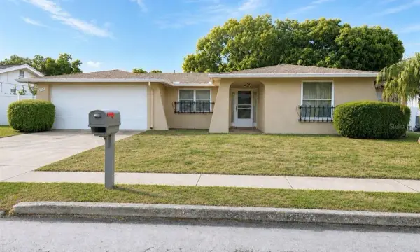 5617 Canosa Drive, Holiday, FL, 34690