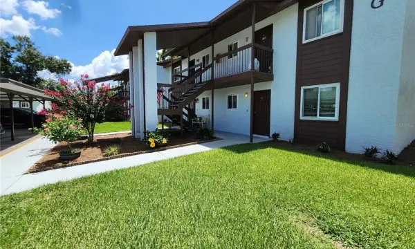39132 County Road 54, Unit 2152, Zephyrhills, FL, 33542