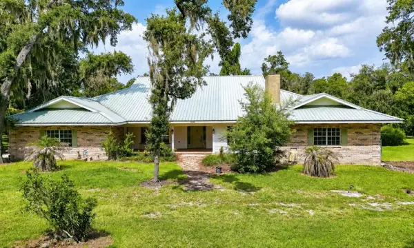 914 S Miller Road, Valrico, FL, 33594