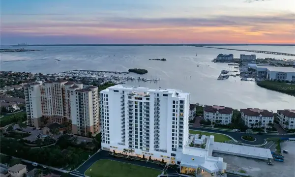5713 Bowen Daniel Drive, Unit 402, Tampa, FL, 33616