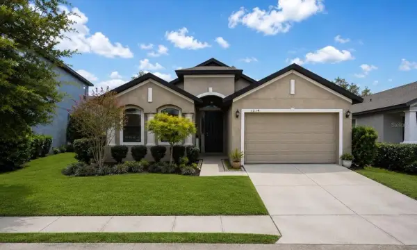 1214 Florablu Drive, Seffner, FL, 33584