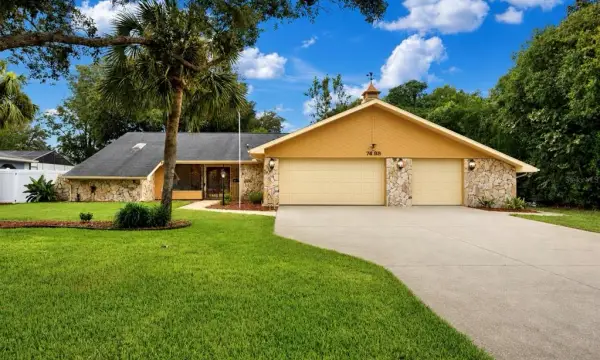 7488 River Country Drive, Weeki Wachee, FL, 34607